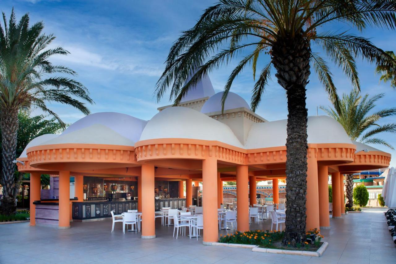 Kamelya Aishen Club & Aqua Ultra All Inclusive Kids Concept Side Exteriér fotografie The resort's main bar