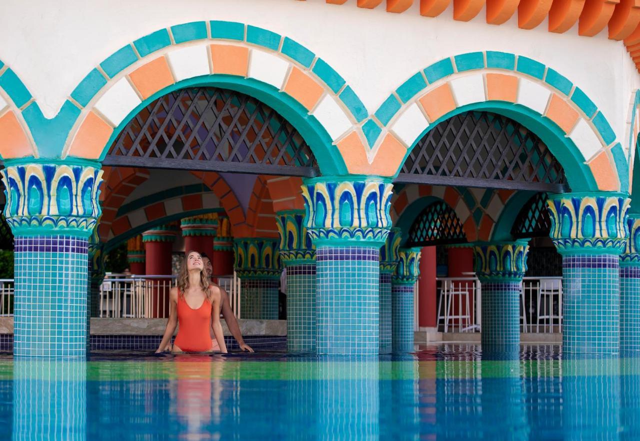 Kamelya Aishen Club & Aqua Ultra All Inclusive Kids Concept Side Exteriér fotografie The swimming pool at the hotel