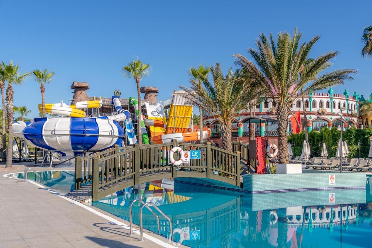 Kamelya Aishen Club & Aqua Ultra All Inclusive Kids Concept Side Exteriér fotografie The water park at the hotel
